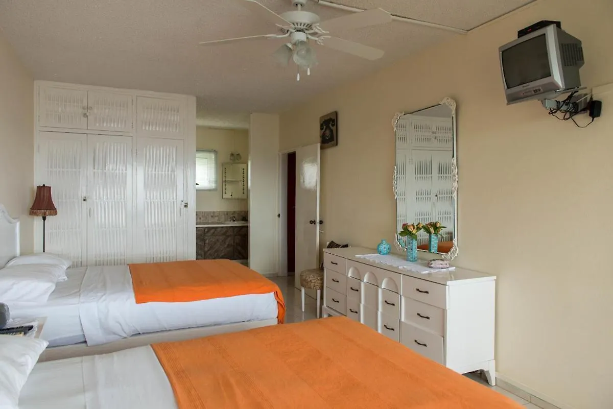 Carib Beach Resort-Ocho Rios